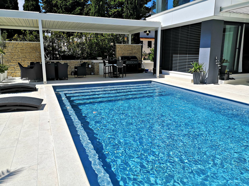 Bazen luksuzna villa Aquabright Finish