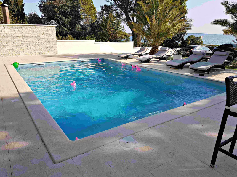 Luksuzni bazeni pogled na more