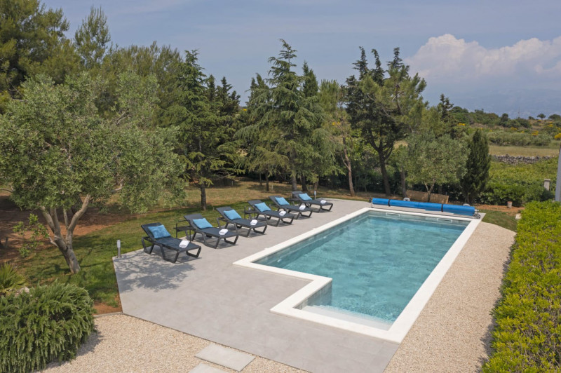 Pag luksuzni bazen 4