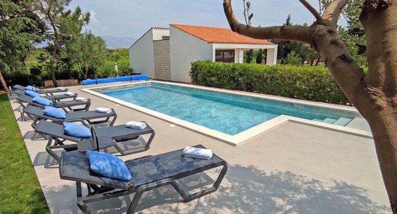 Pag luksuzni bazen 5