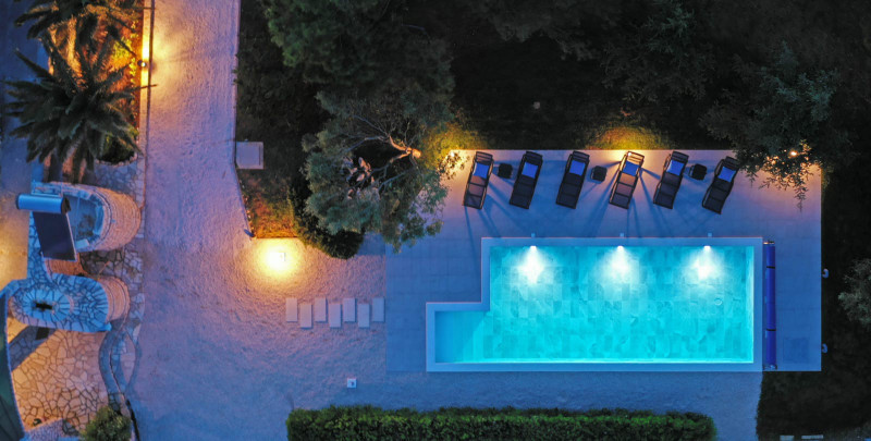 Pag luksuzni bazen 9 noc odozgo