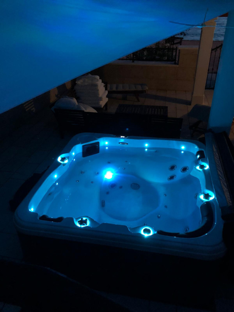 Jacuzzi Makarska Mimice