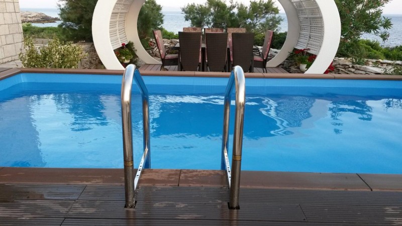 10 2014 Nadzemni montažni bazen otok Dvije Sestrice 4