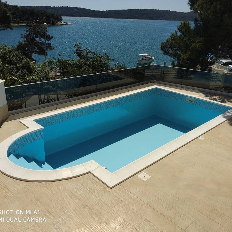 Bazen Čiovo s rimskim stepenicam