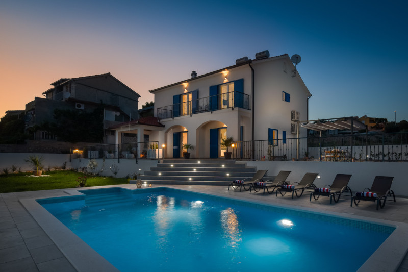 Bazen Zečevo po noći